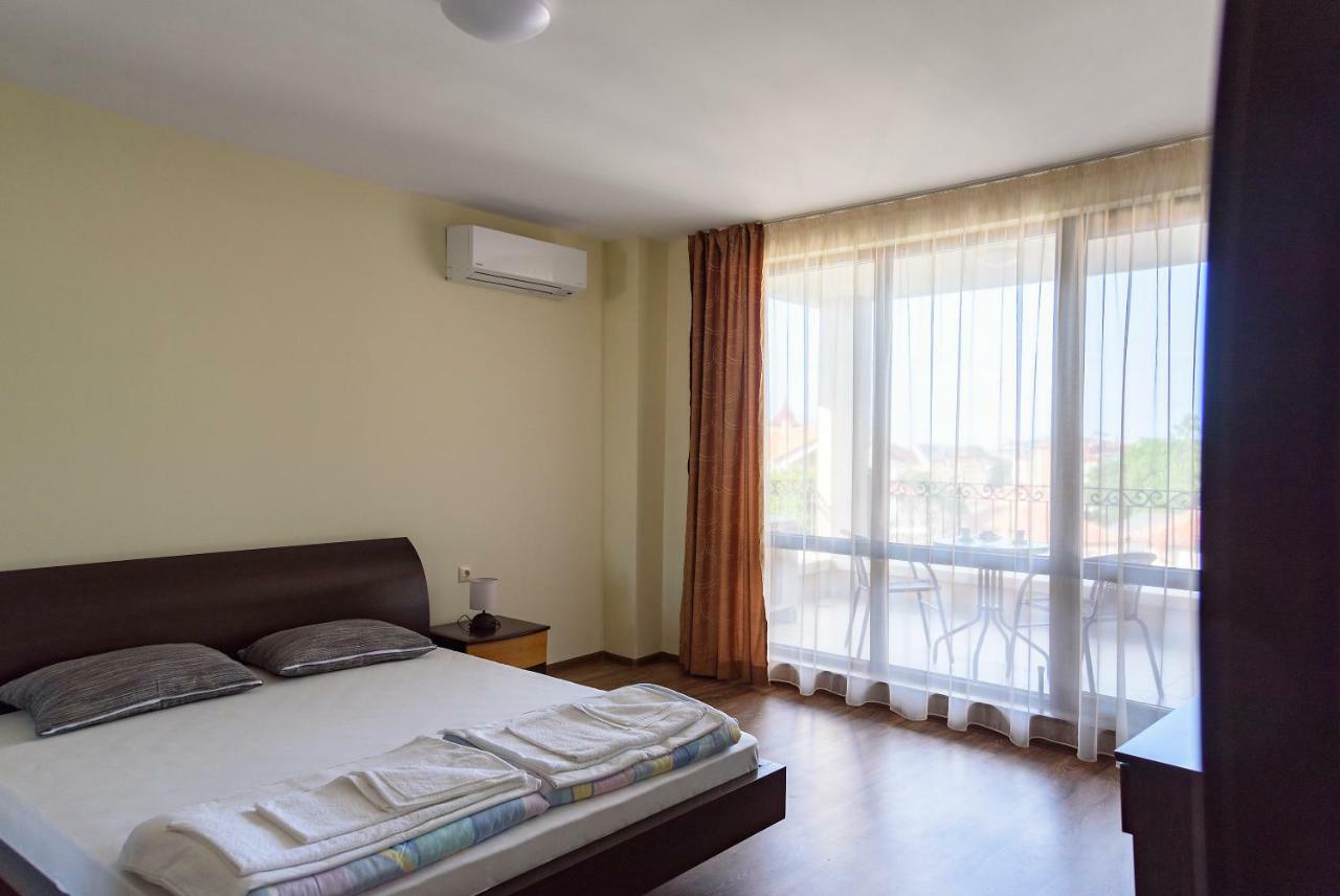 Gradina Hotel Chernomorets Ngoại thất bức ảnh